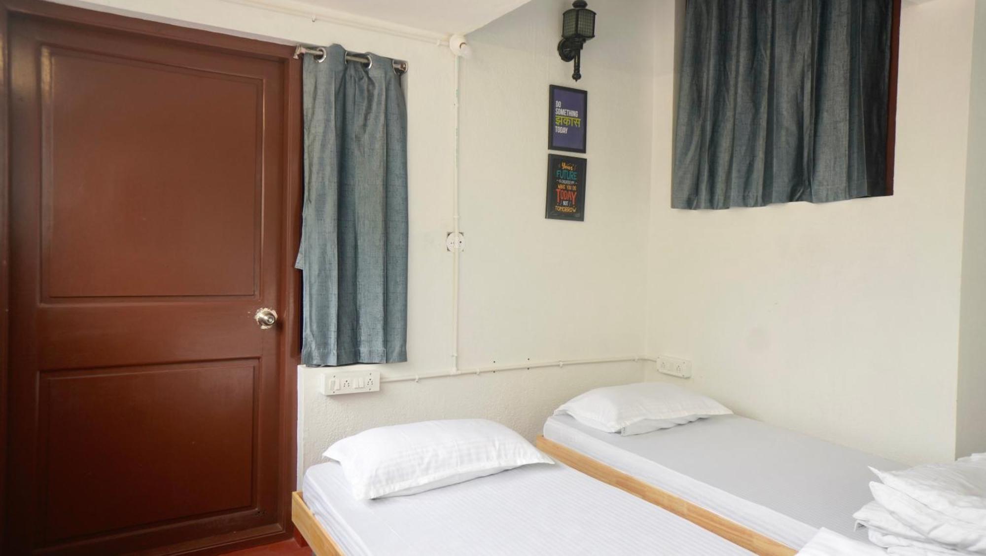 Roambay - Gokulam Hostel Mysore Exterior foto