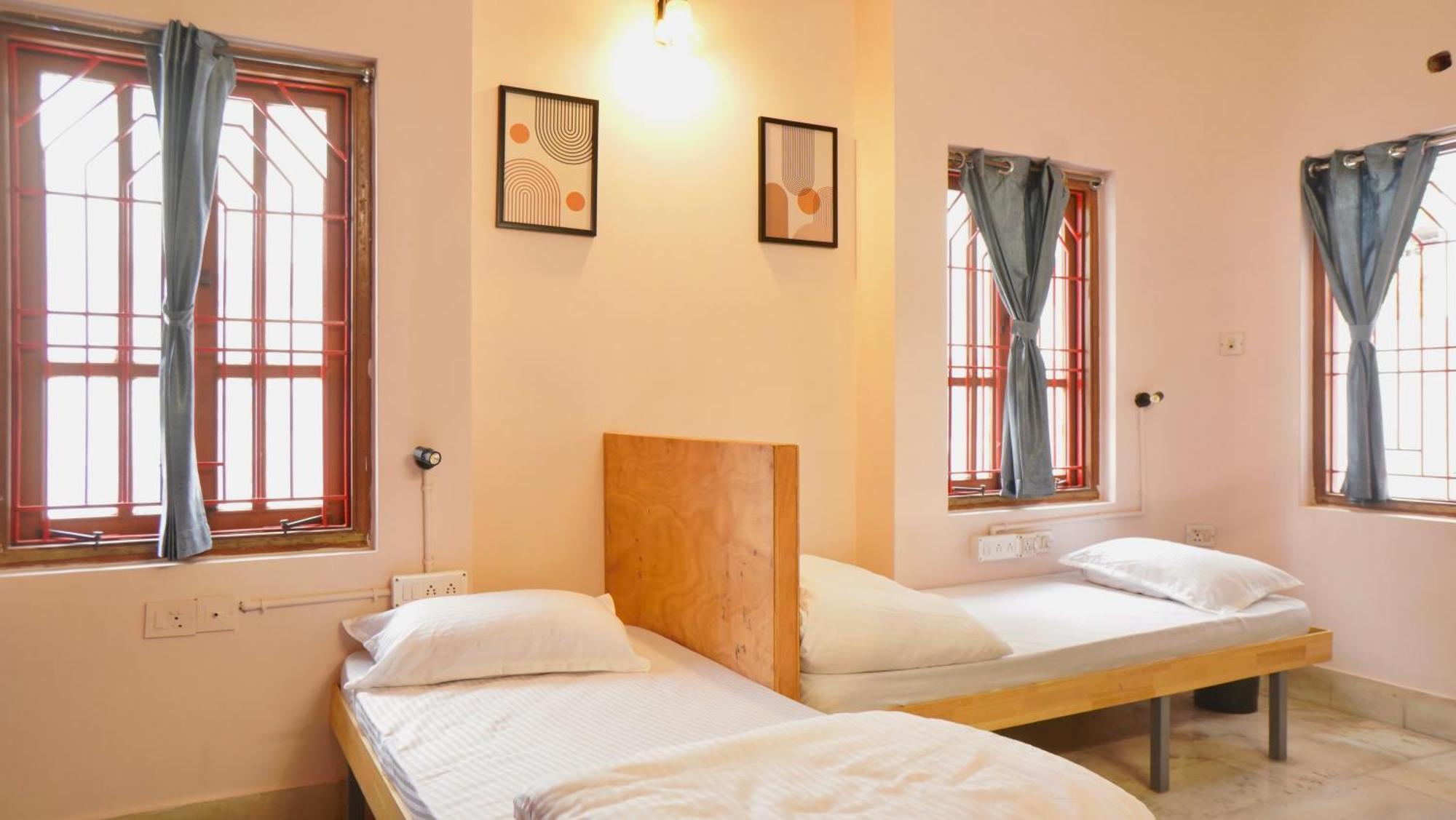 Roambay - Gokulam Hostel Mysore Exterior foto