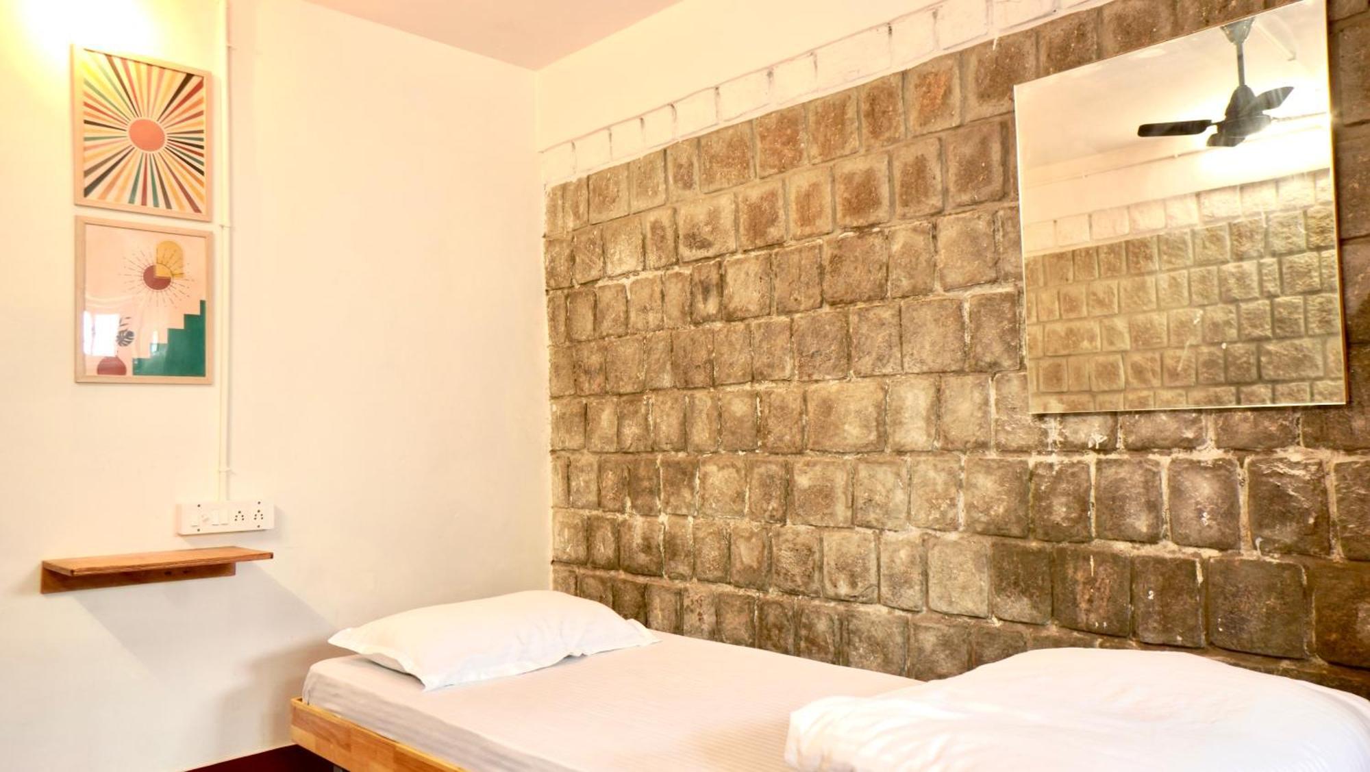 Roambay - Gokulam Hostel Mysore Exterior foto
