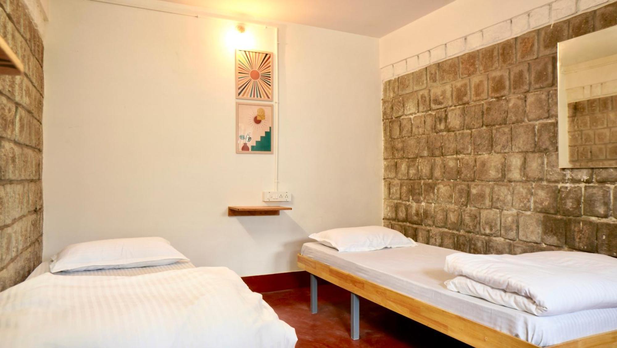 Roambay - Gokulam Hostel Mysore Exterior foto